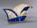 edle Elferratsmütze aus Brokat, blau/weiß