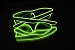Neon-Leuchtbrille grün, mit USB-Ladefunktion