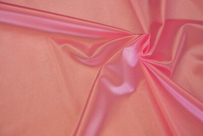 1m Trilobe Glanzstoff rosa