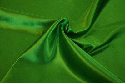 1m Polyestersatin hellgrün