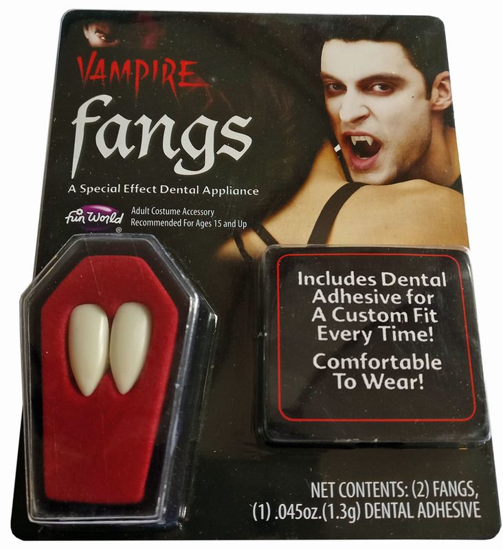 ein Paar Vampir-Aufsteckzähne, weiß