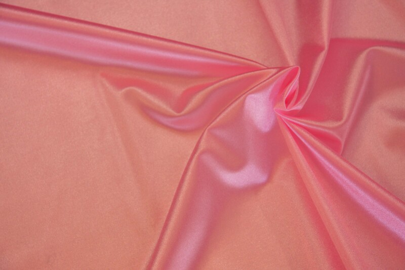 1m Trilobe Glanzstoff rosa