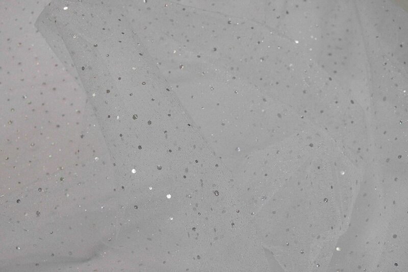 1m Tüll mit Silberpailletten