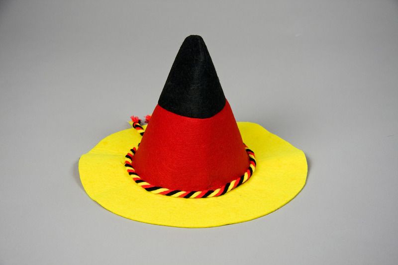Filzhut in Deutschlandfarben